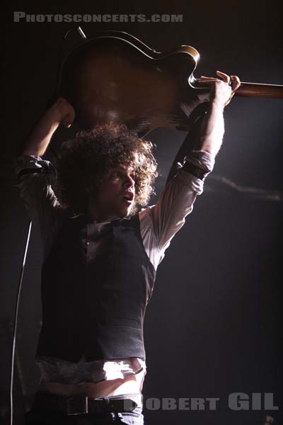 WOLFMOTHER - 2006-11-17 - PARIS - Elysee Montmartre - 